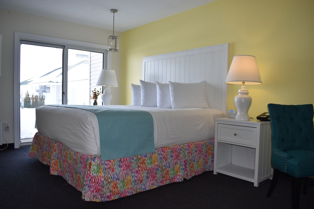 The Breakers Resort Lakeside 23/38