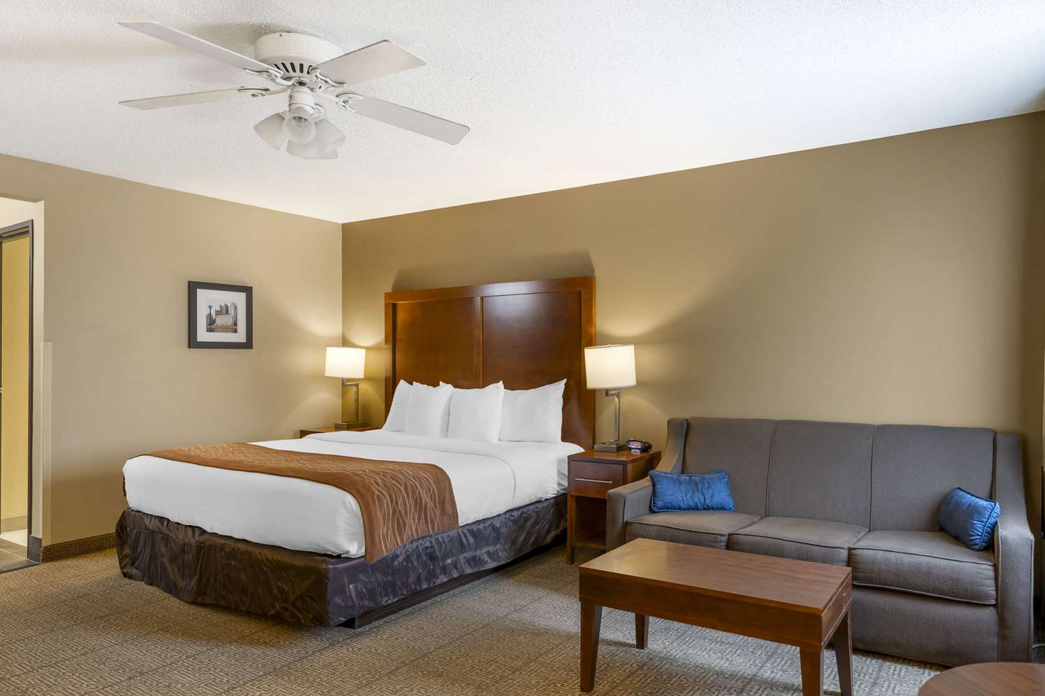 Comfort Inn North Polaris 9/38
