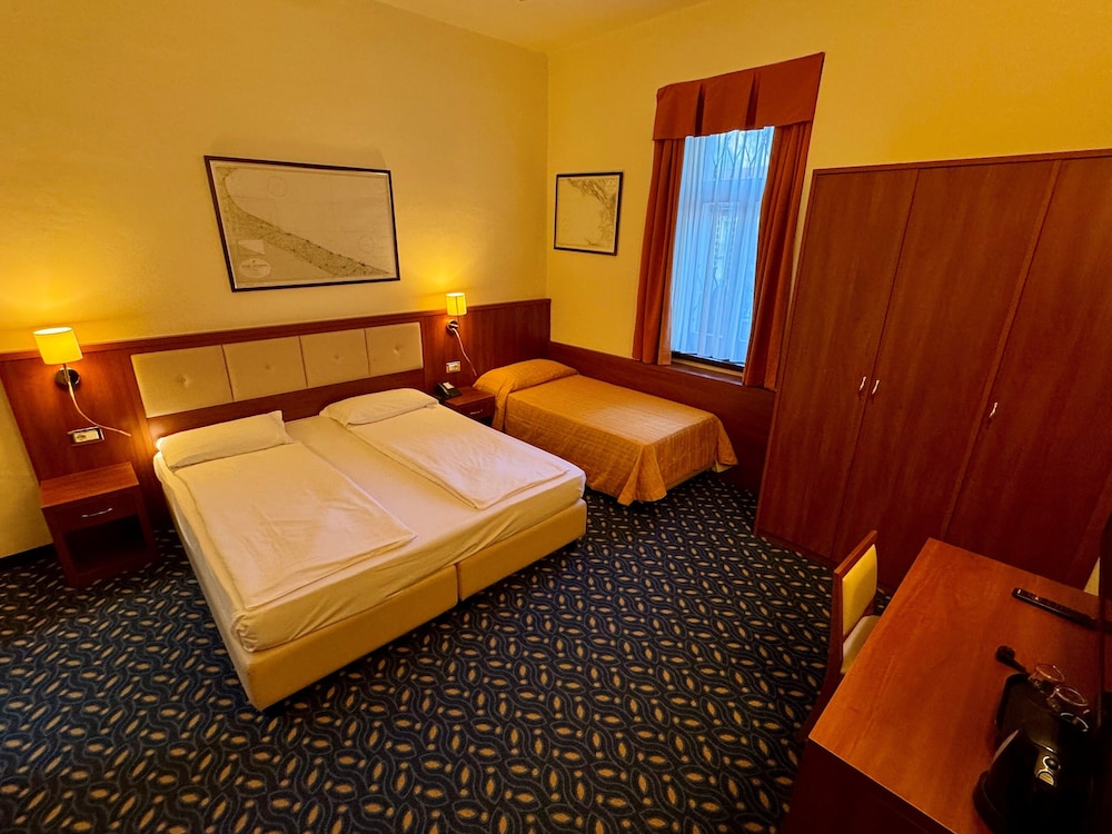 Hotel Benaco 14/50