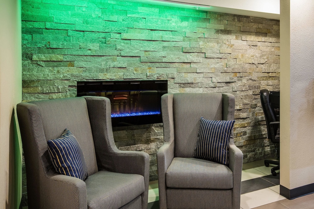 Baymont By Wyndham Cedar Rapids 25/45