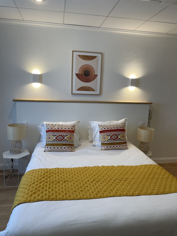 SUPERIOR, DOUBLE BED