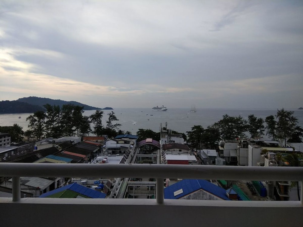 Patong Tower By United 21 Thailand 41/50