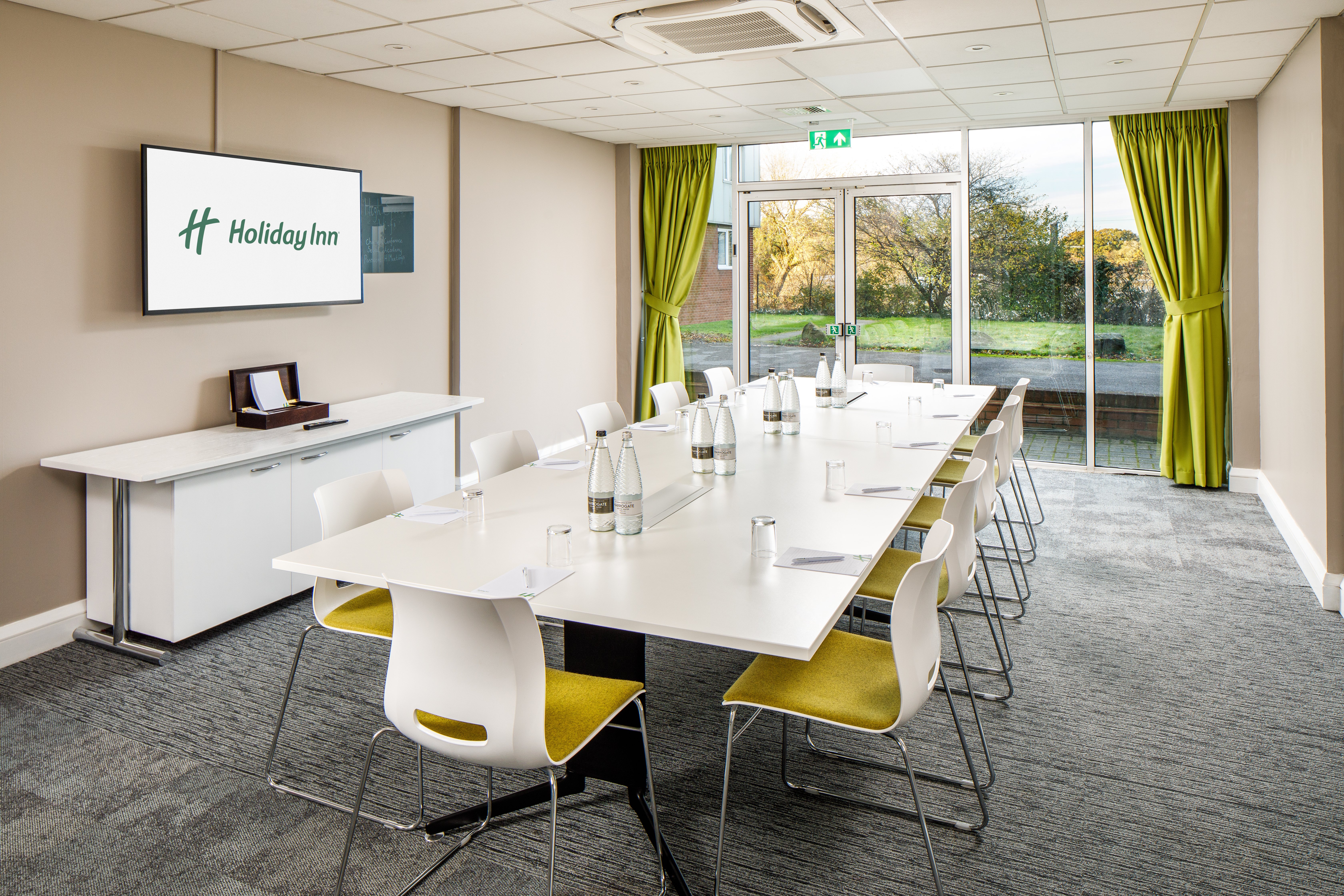 HOLIDAY INN BASILDON 59/75