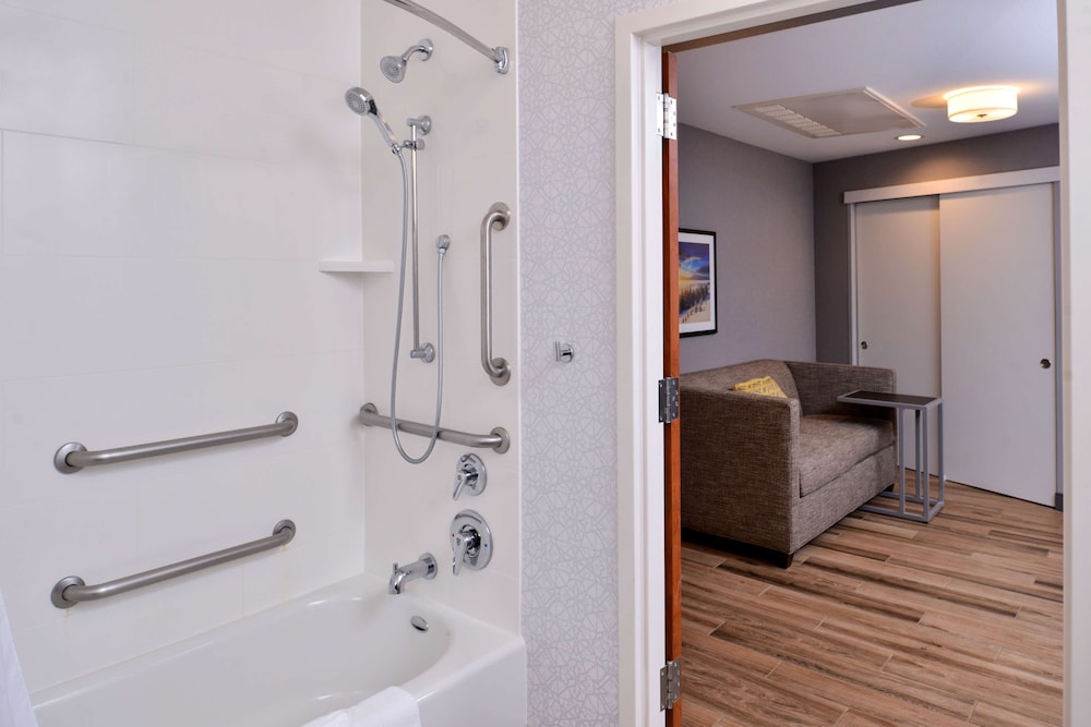 Hampton Inn & Suites Boise/Spectrum 14/67