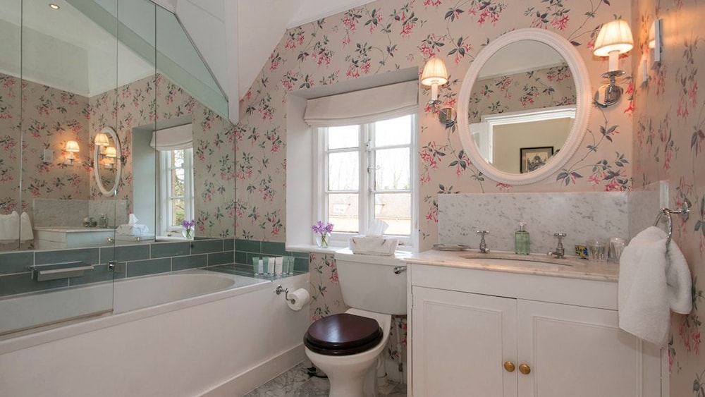 Epsom Cottage 24/24