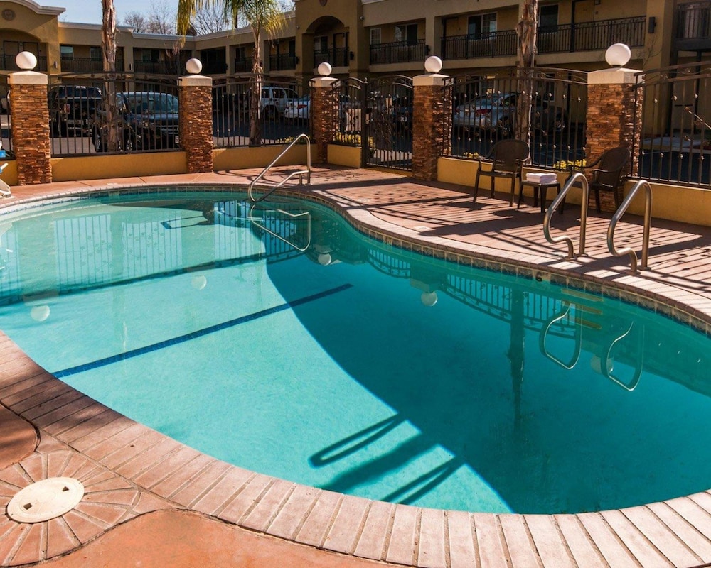 Quality Inn Near Chico State 8/32