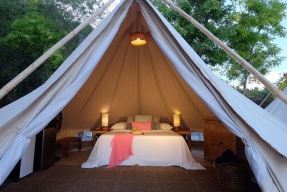 Bluewater Sumilon Island Resort in Oslob