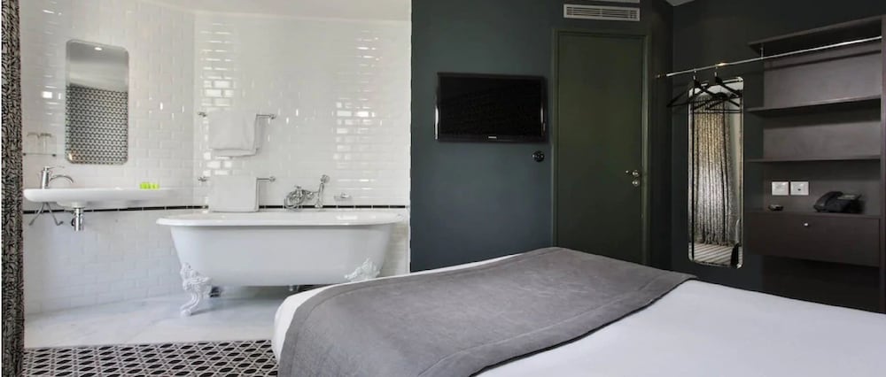 HOTEL EMILE 28/49