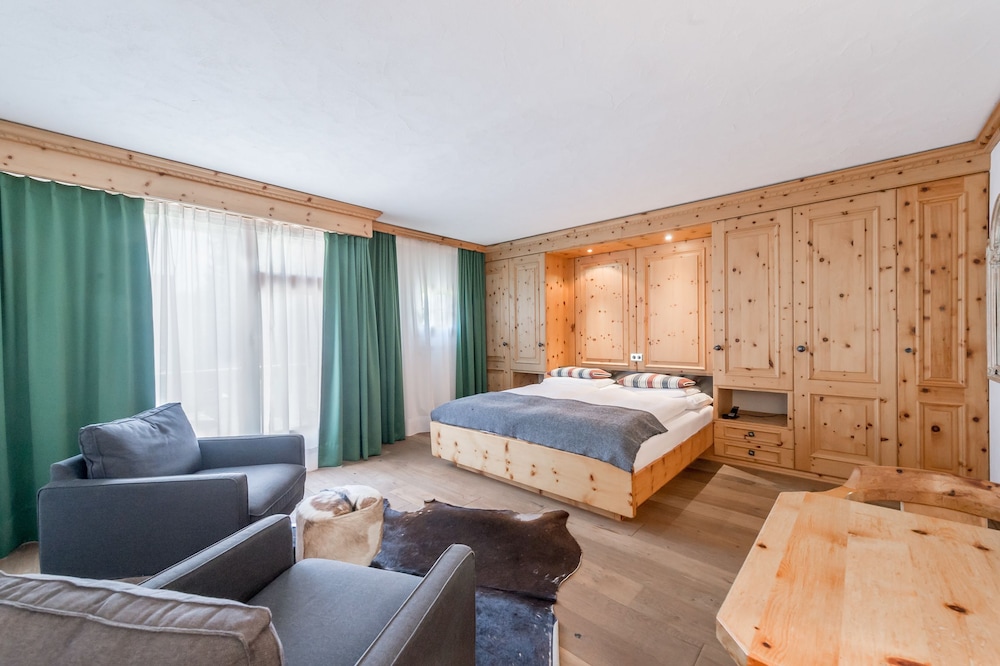 Hotel Cervus 12/34
