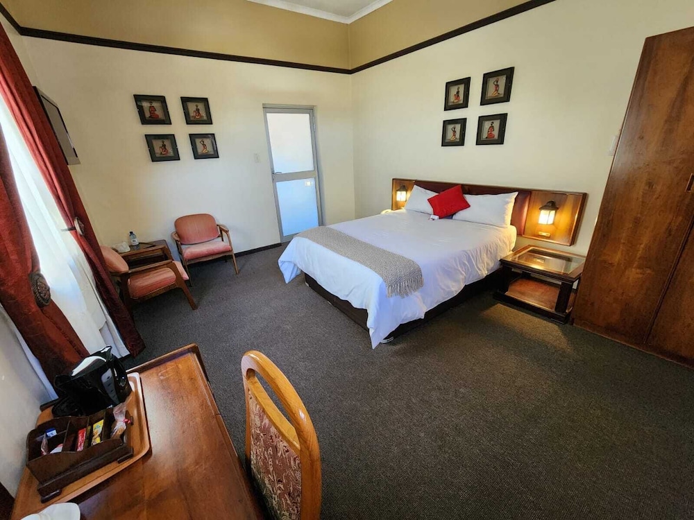 Royal Hotel Ladysmith 11/41