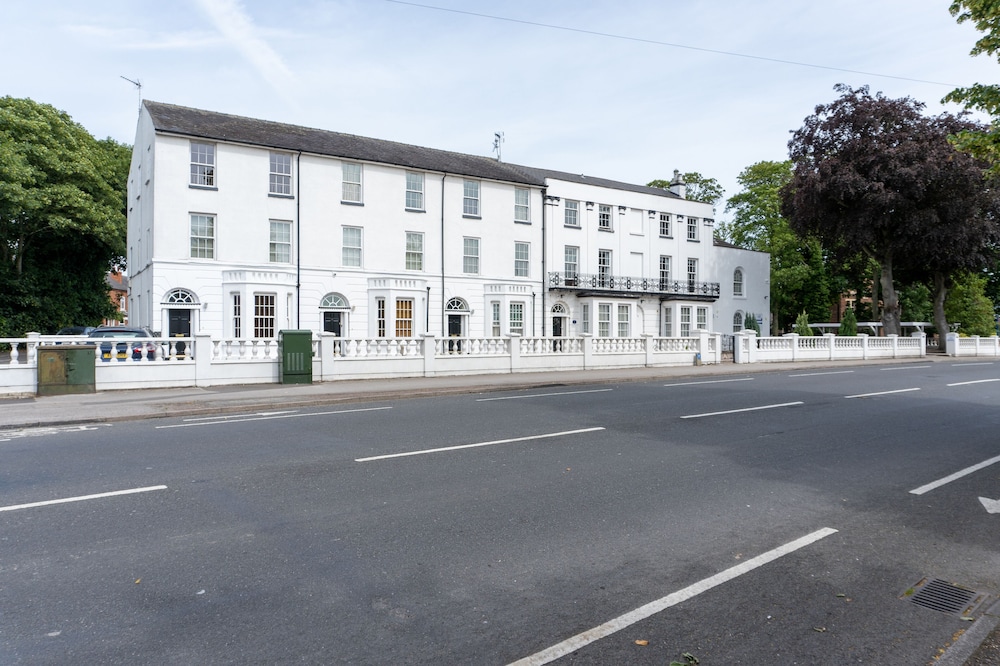 The Lawns Guest House 30/41