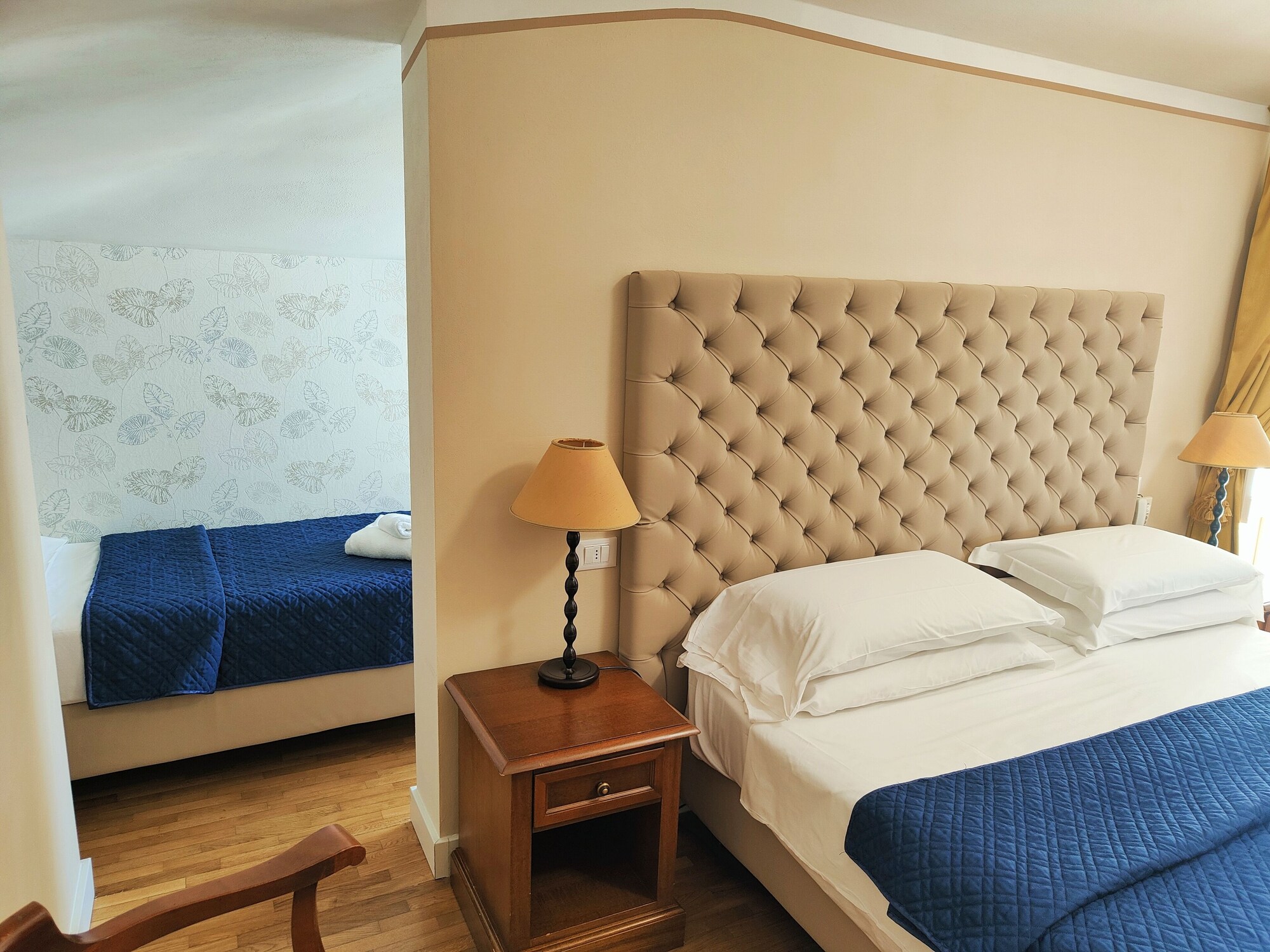 ROOM, TRIPLE