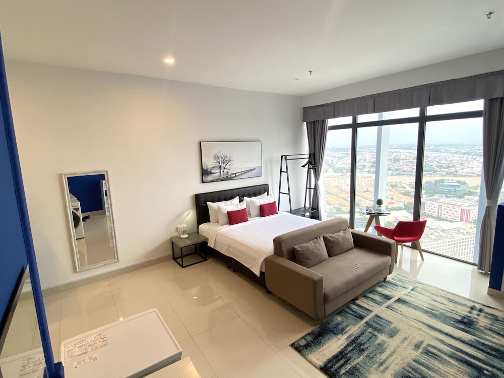 PREMIUM, STUDIO, KING BED
