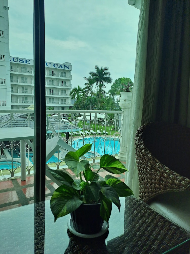 Wild Orchid Resort 80/83