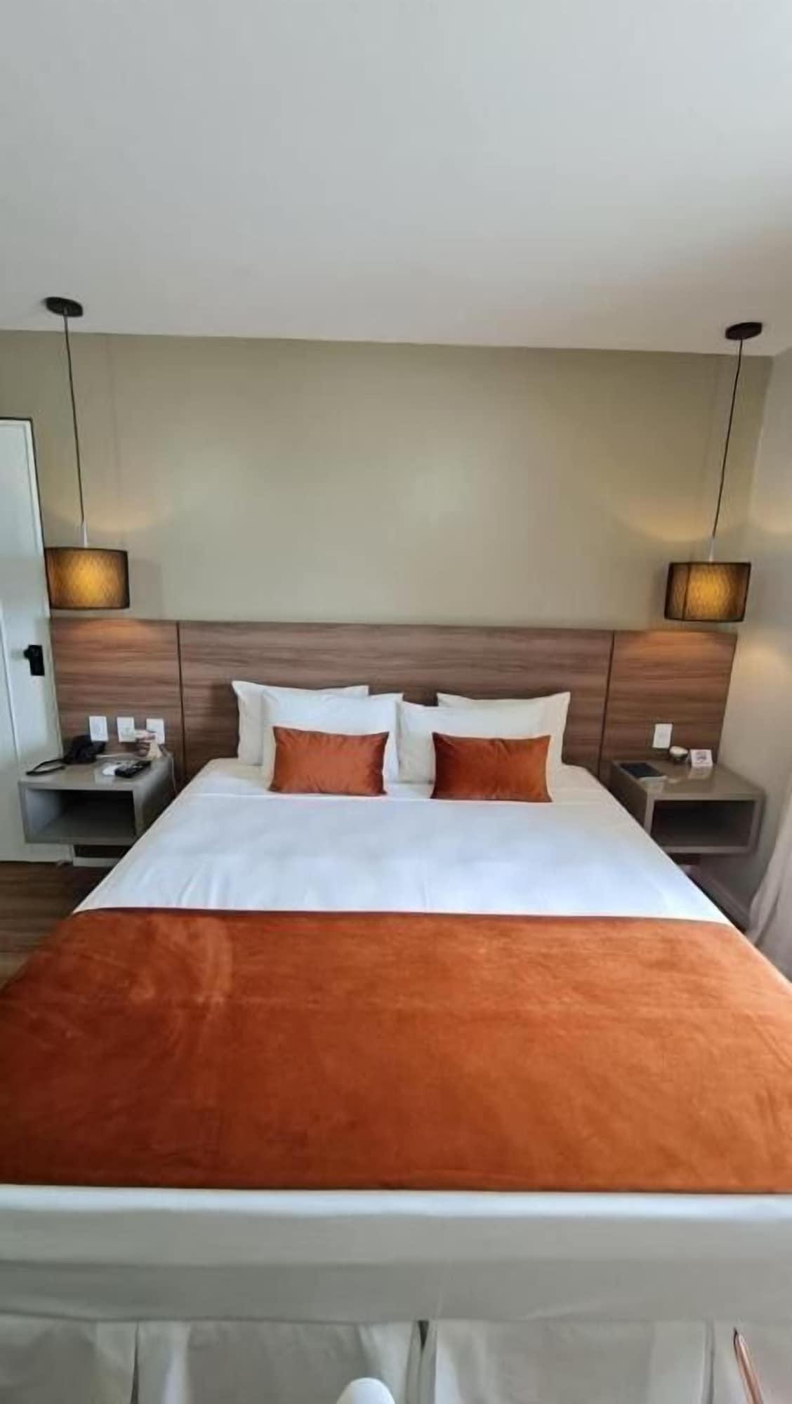 Executive, Suite