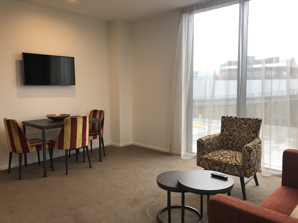 Ramada Suites by Wyndham Auckland Manukau Pacfic Centre 37/64