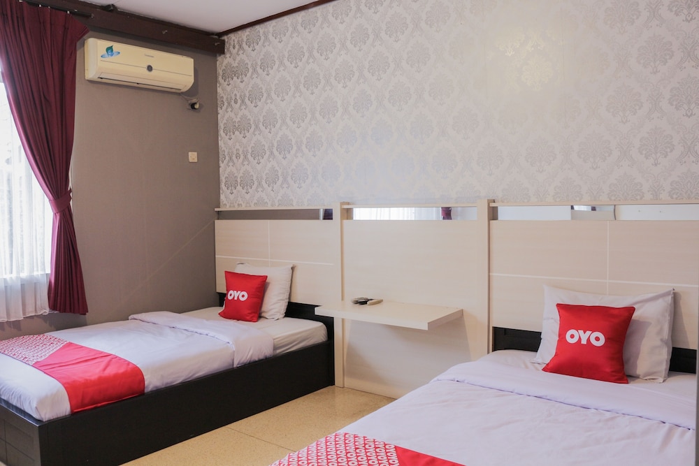 OYO 1710 Hotel Budi Famili 2 Syariah 10/23