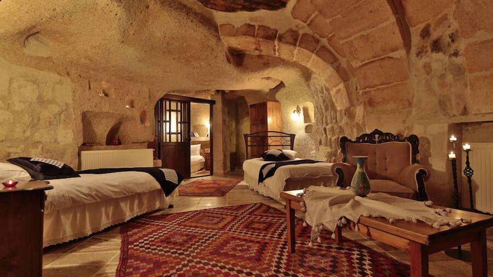 Heaven Cave House 44/64