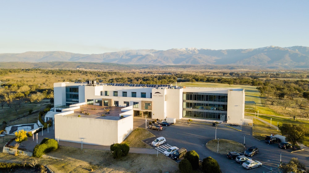Hospedium Valles de Gredos Golf 1/50