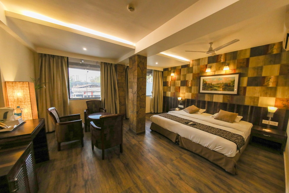 HOTEL MAHARANA INN 10/50