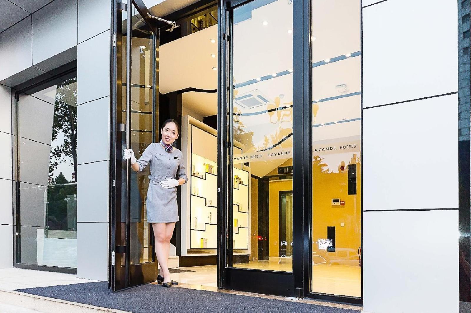 Lavande Hotels (Weihai Weigao Square) 13/28