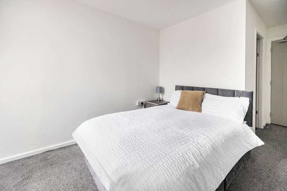OYO A Better Night Hotel Limited 15/50
