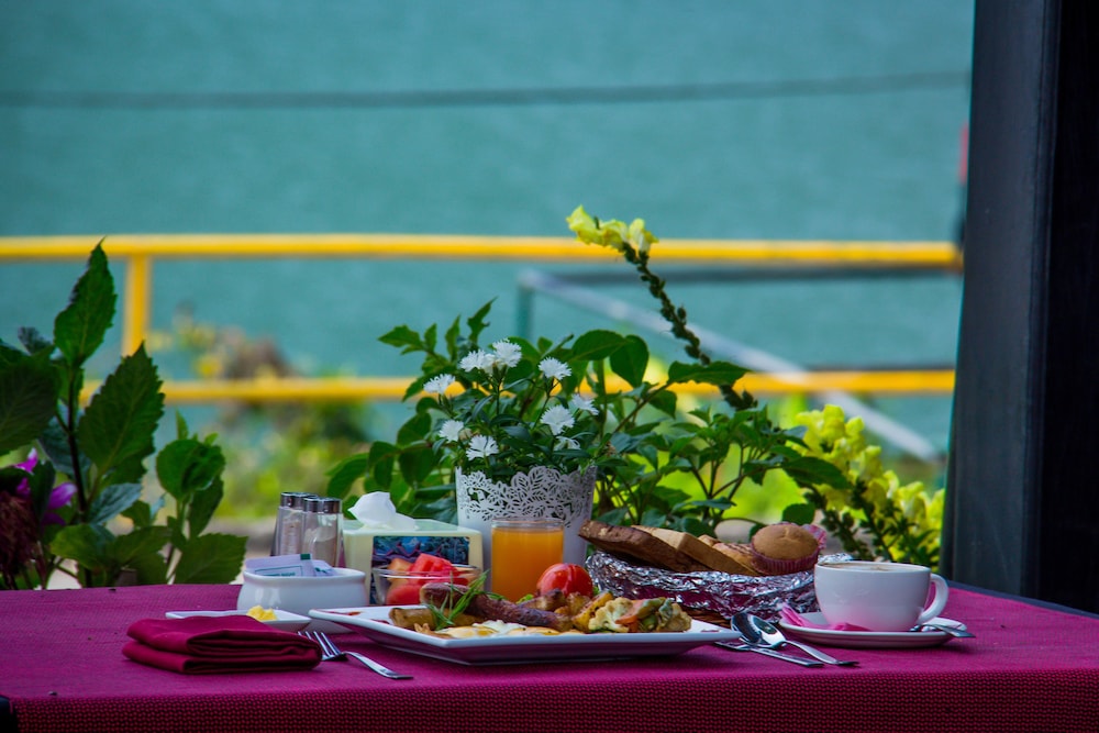 Lake View Resort 32/50