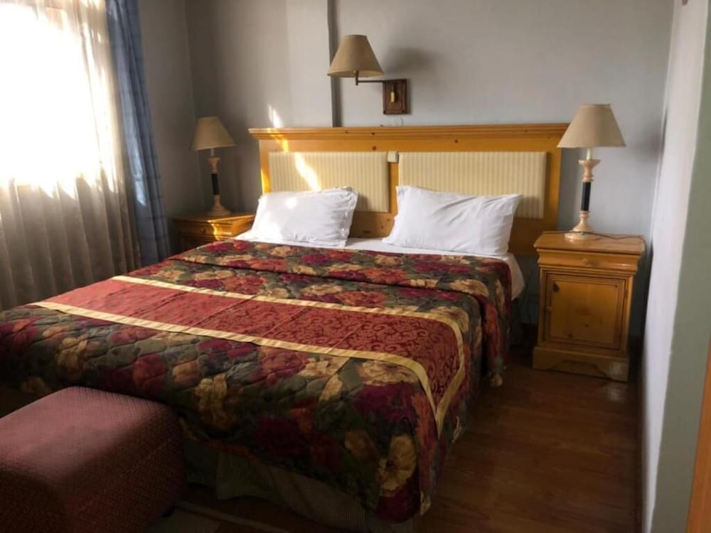 1 BEDROOM, APARTMENT