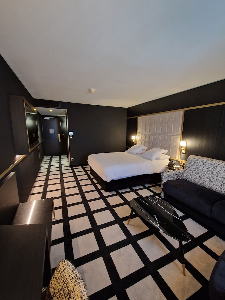 MERCURE ORLEANS CENTRE 30/62