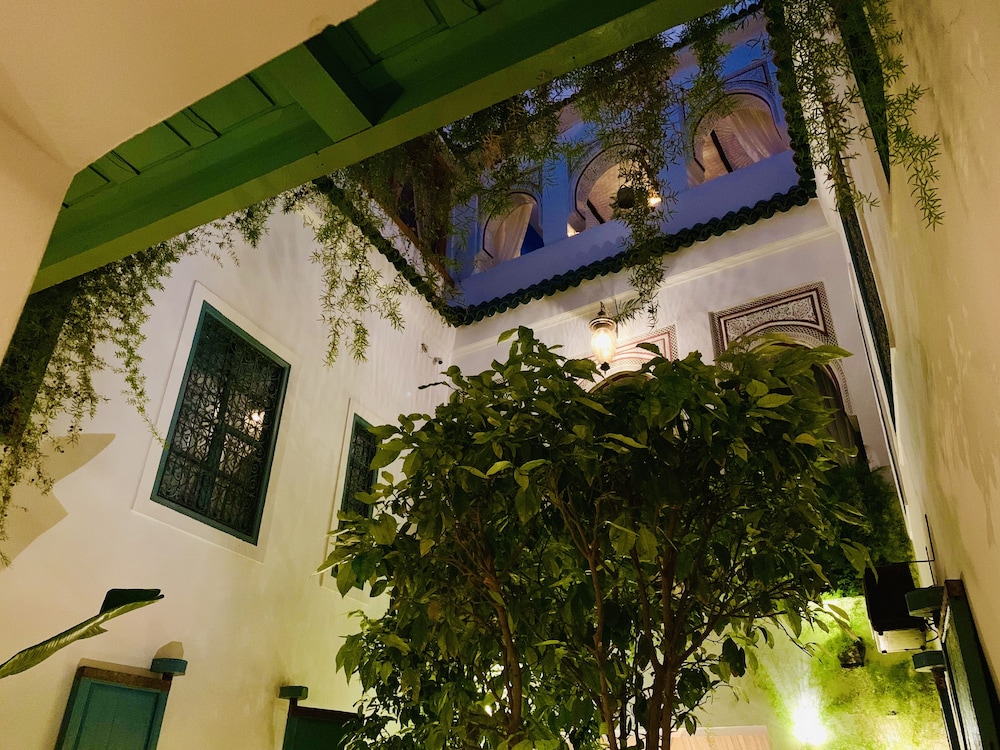 Riad 11 Zitoune 7/69
