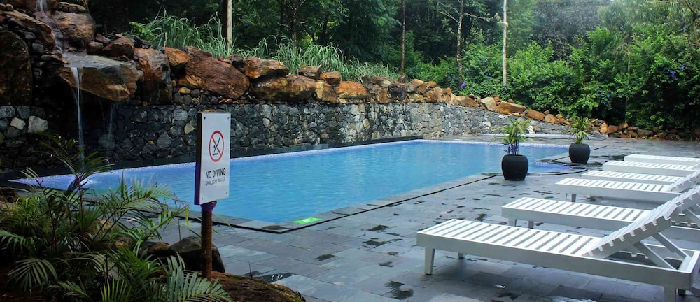 BANASURA HILL RESORT 46/50