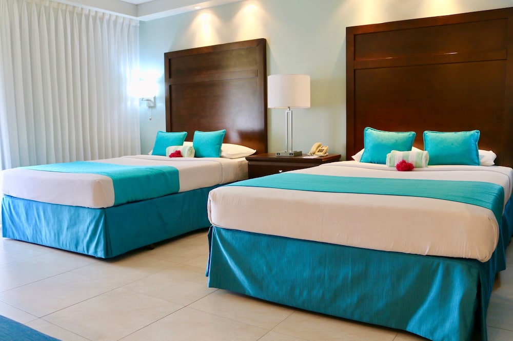 MOUNT IRVINE BAY RESORT 22/70