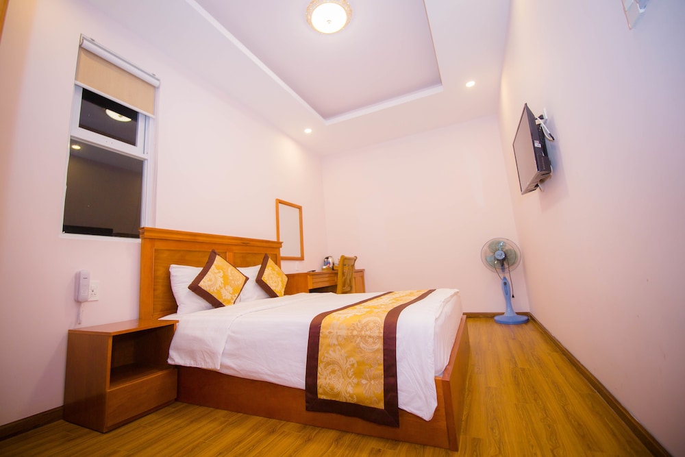 Hong Tung Hotel 14/36