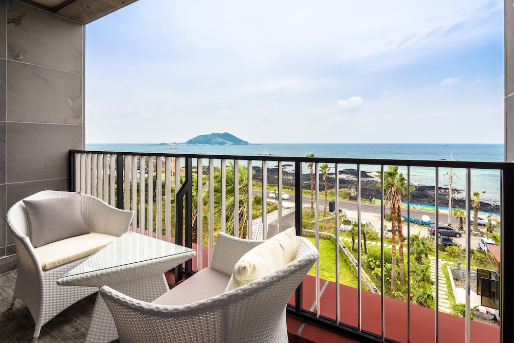Augila Hotel Jeju Oceano Suites 46/61