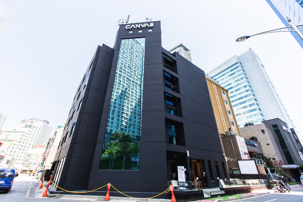 Canvas Hostel 5/54