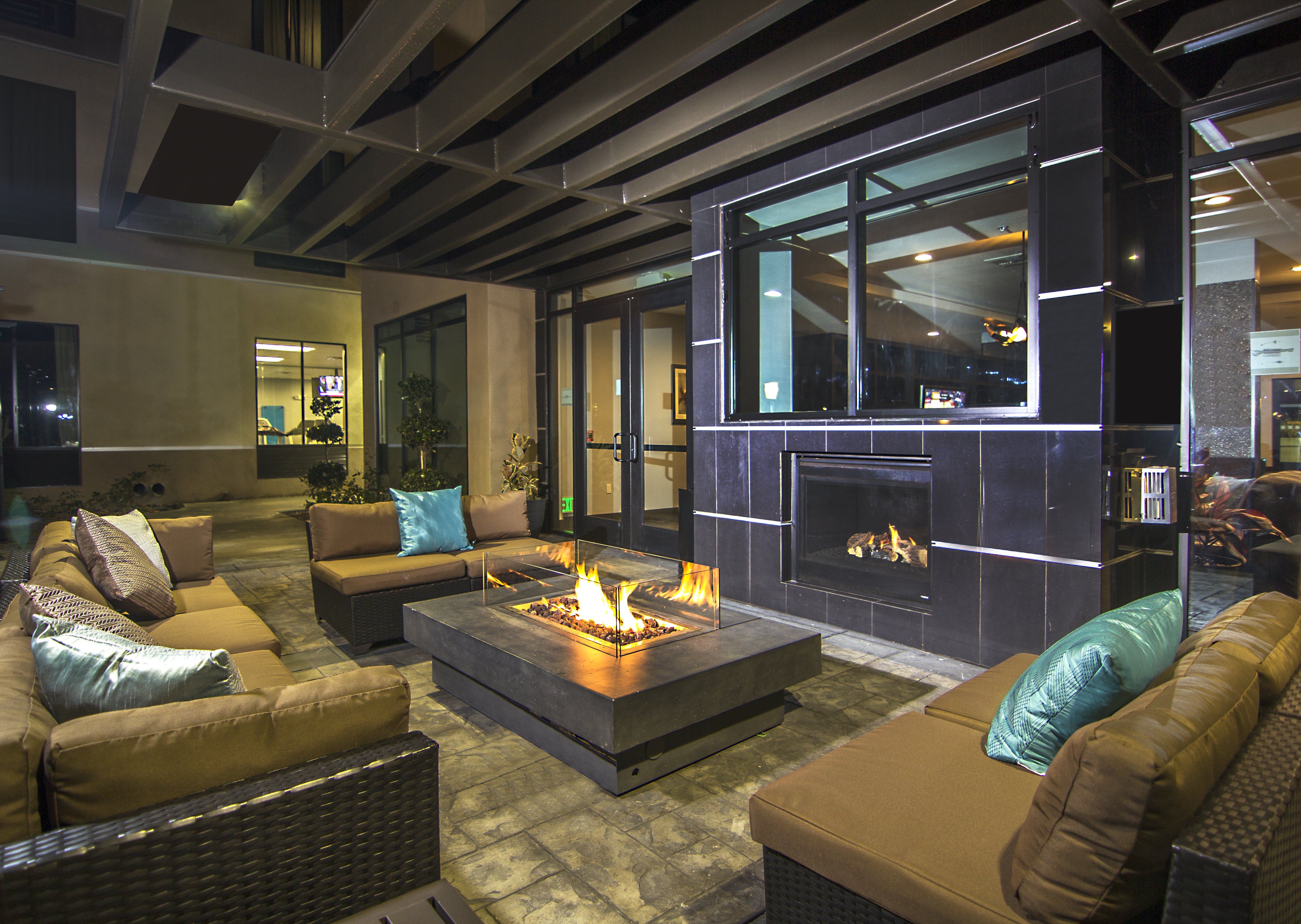 Holiday Inn Carlsbad 40/73