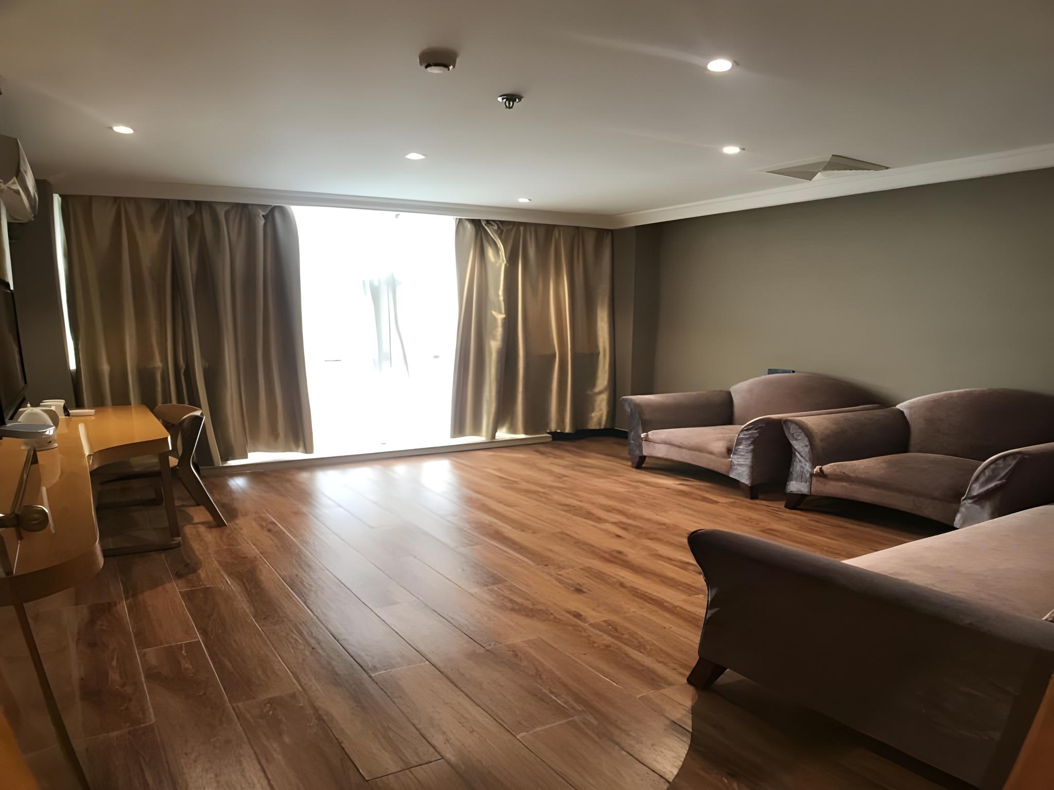 GreenTree Inn Jiangyin Zhouzhuang Shiji Avenue Business Hotel 13/20