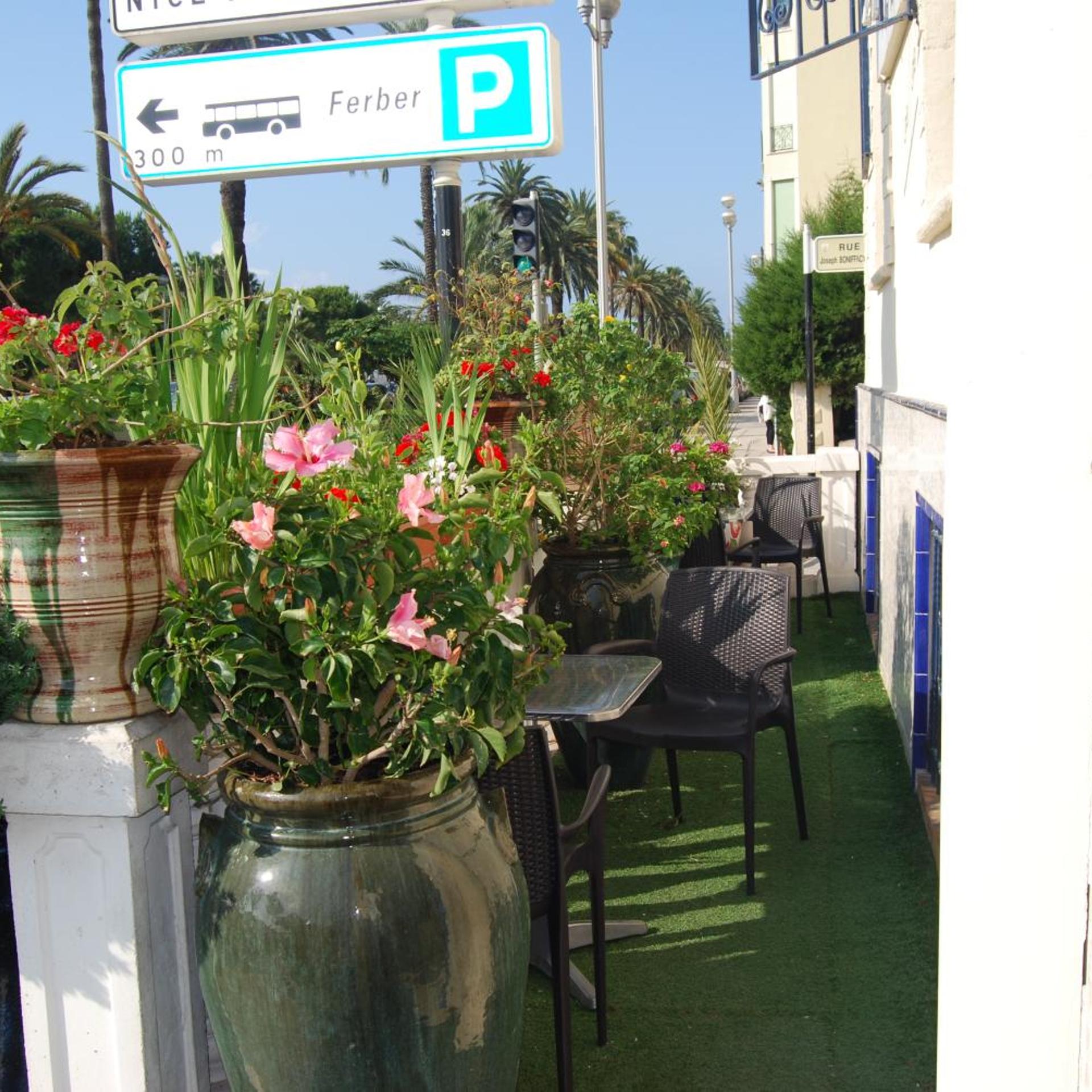 Azur Hotel 35/52