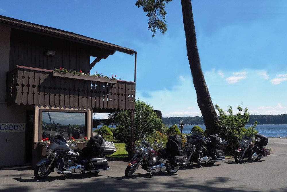 Ramada by Wyndham Campbell River 41/50