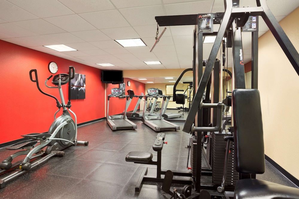 Country Inn & Suites by Radisson, Conway, AR 21/36