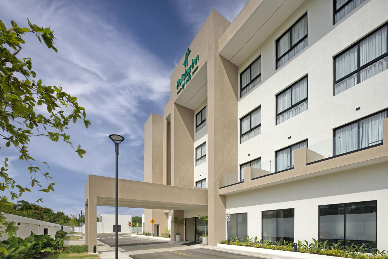 Holiday Inn by IHG Puerto Plata - Cofresi Bay Area 51/56