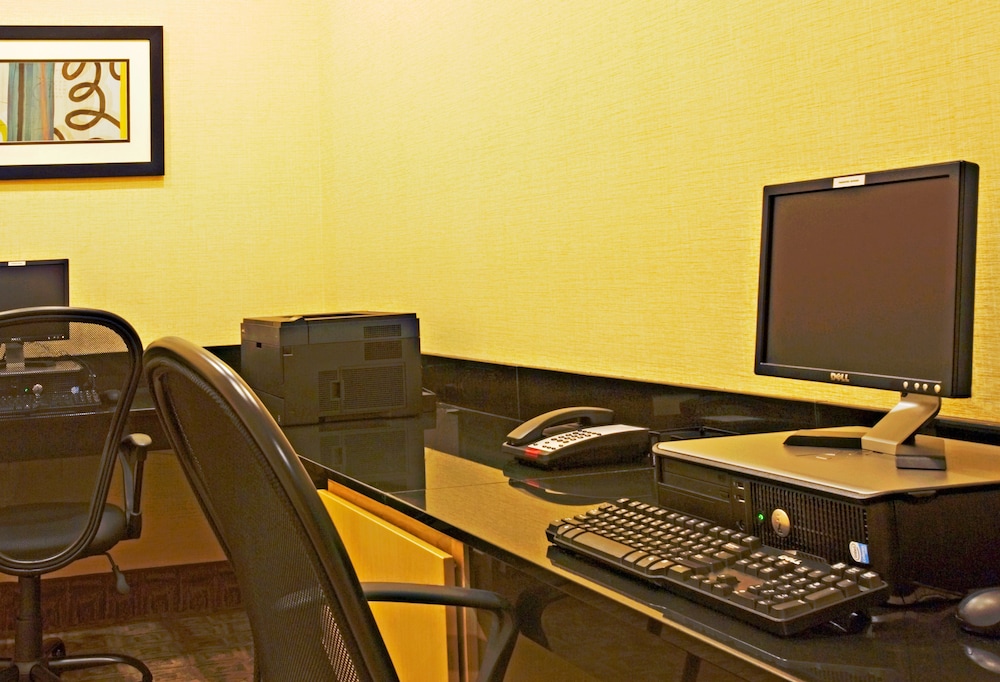 Holiday Inn Express Hotel And Suites Borger 40/43