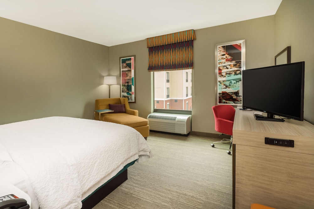 Hampton Inn Newport, TN 16/34