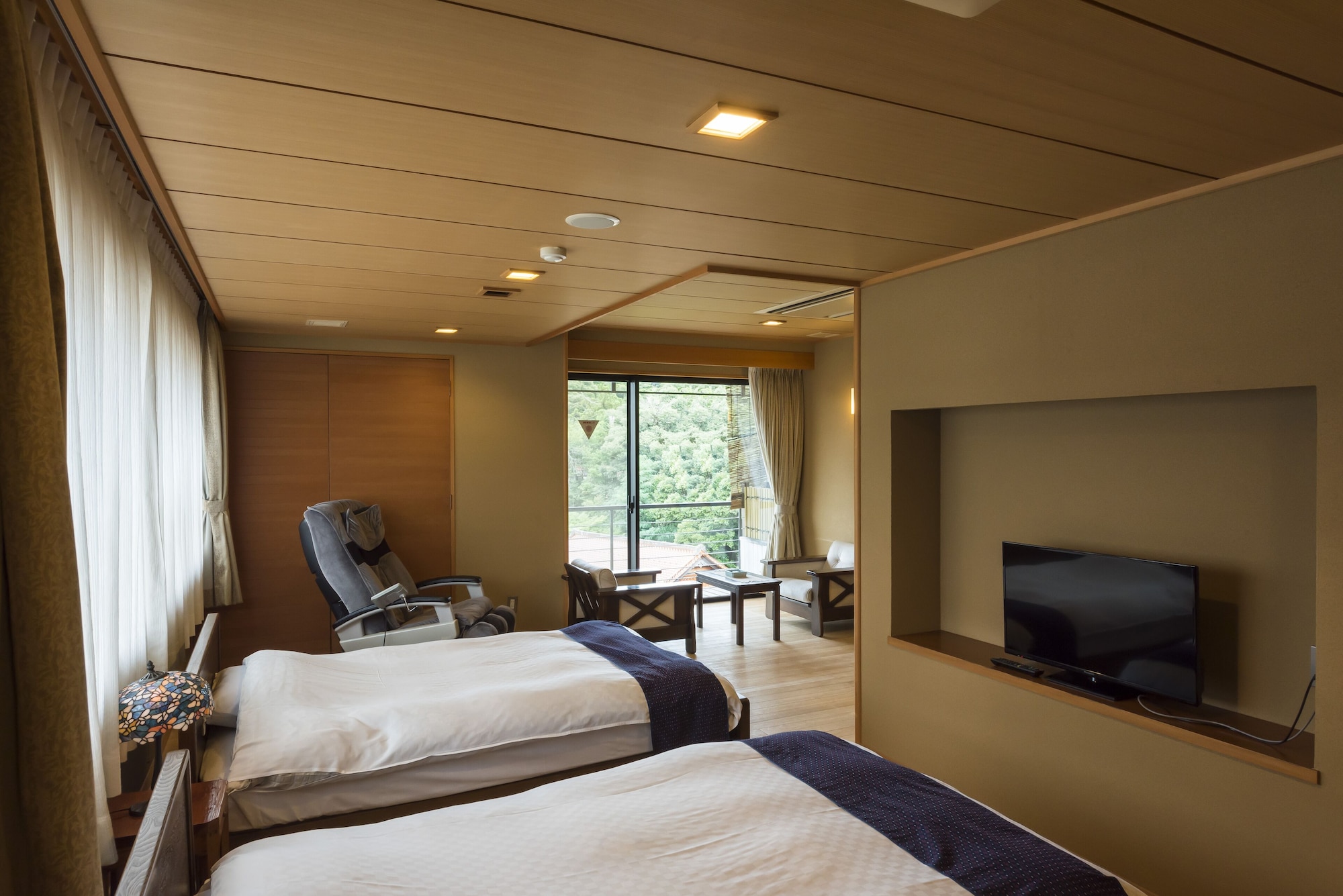 JAPANESE WESTERN, TWIN BEDS, OUTDOOR BATH