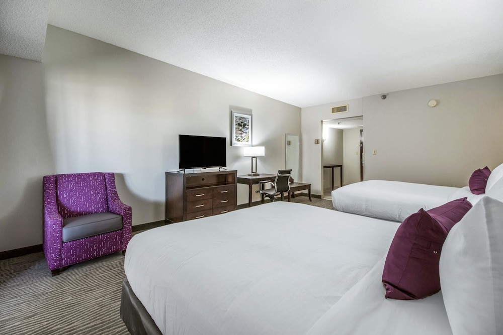 Clarion Hotel Jackson Northwest 9/32