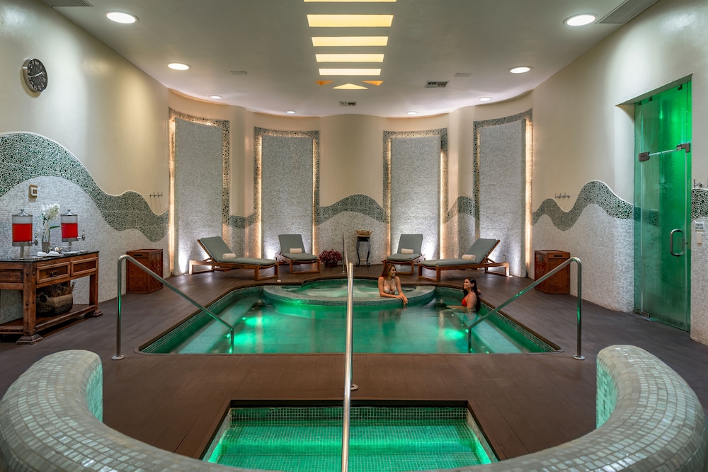 swimming pool spa