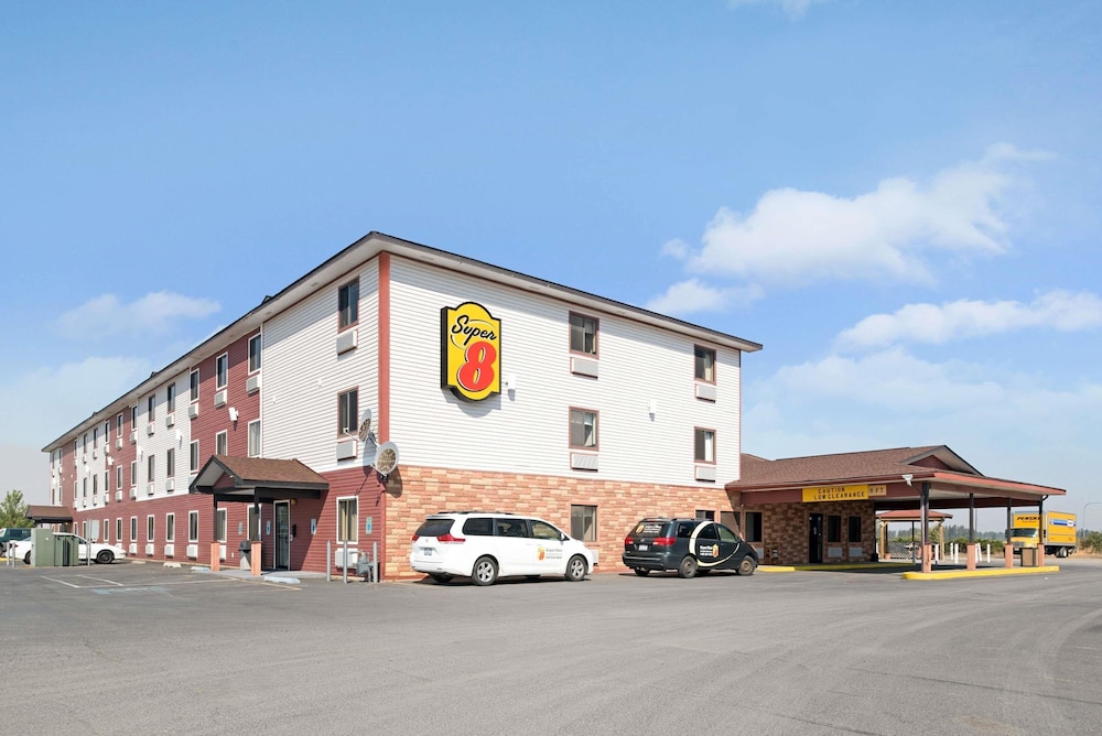 Super 8 By Wyndham Spokane/West 1/23