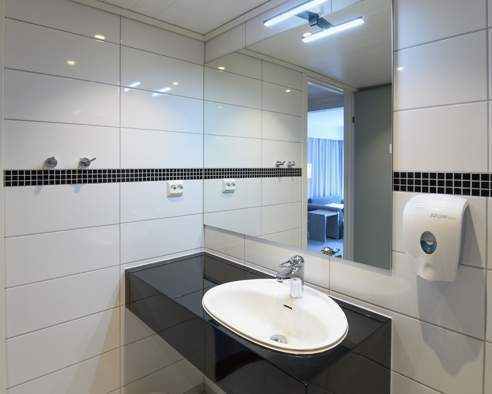 Revsnes Hotell 46/48
