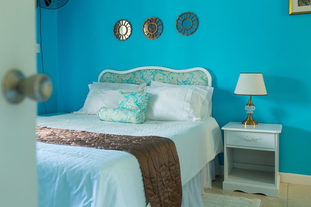 New Kingston Apt At Wellington Cove 13/27