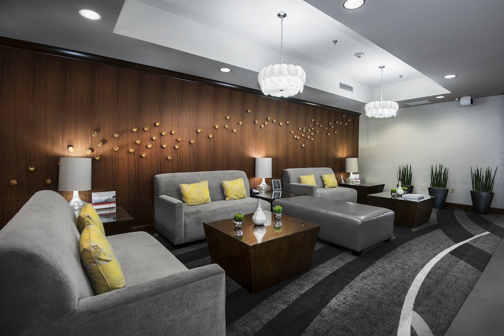 Holiday Inn Express Hotel Suites Conway 34/54